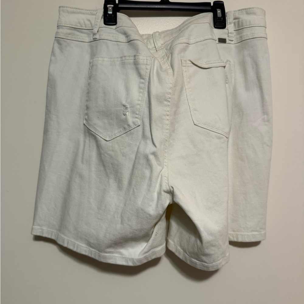 1822 Denim Women's White Jean Shorts